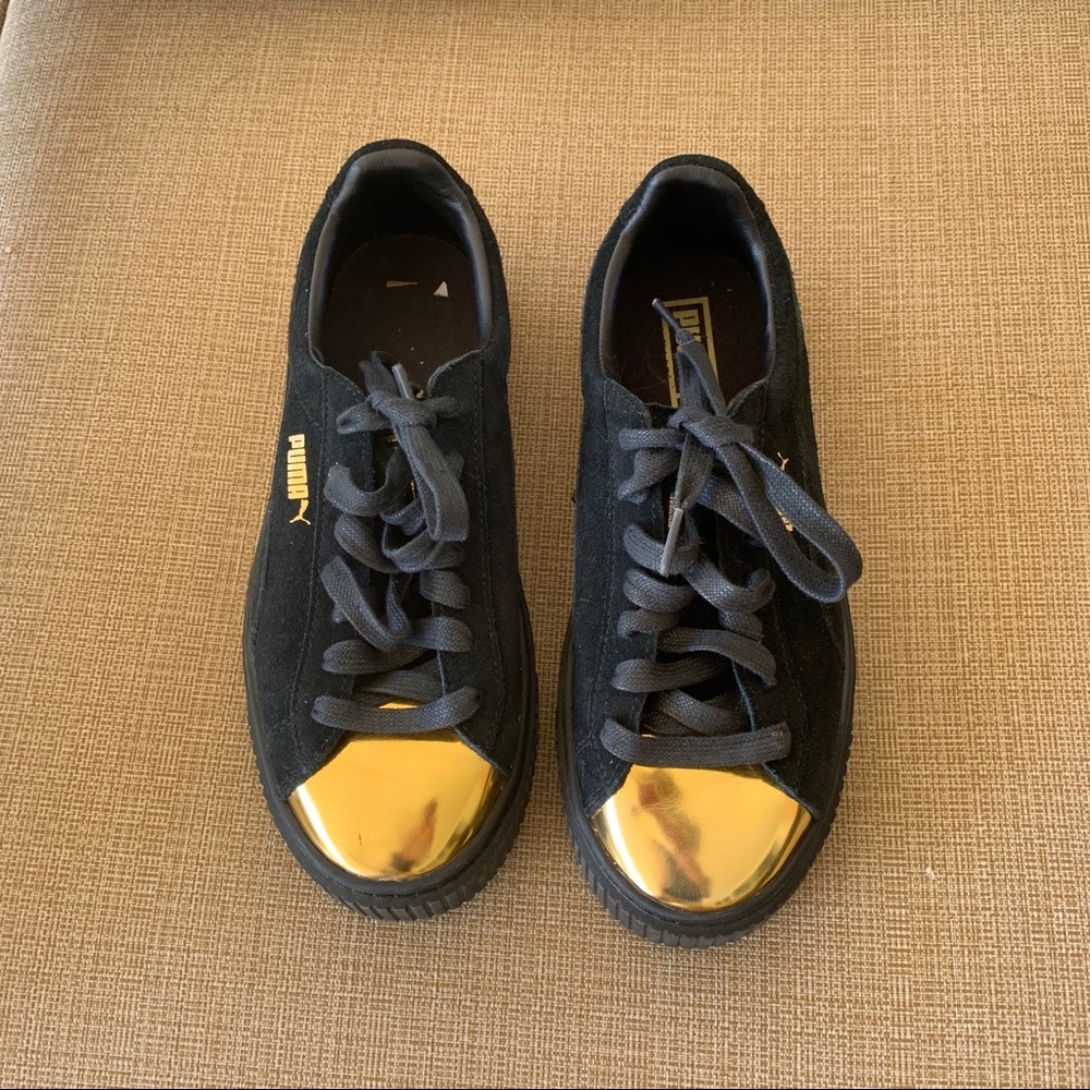 Puma tennis shoes